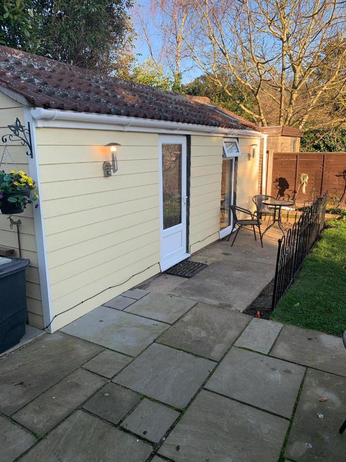 Cosy 1 Bed Garden Annexe Appartement Colchester Buitenkant foto