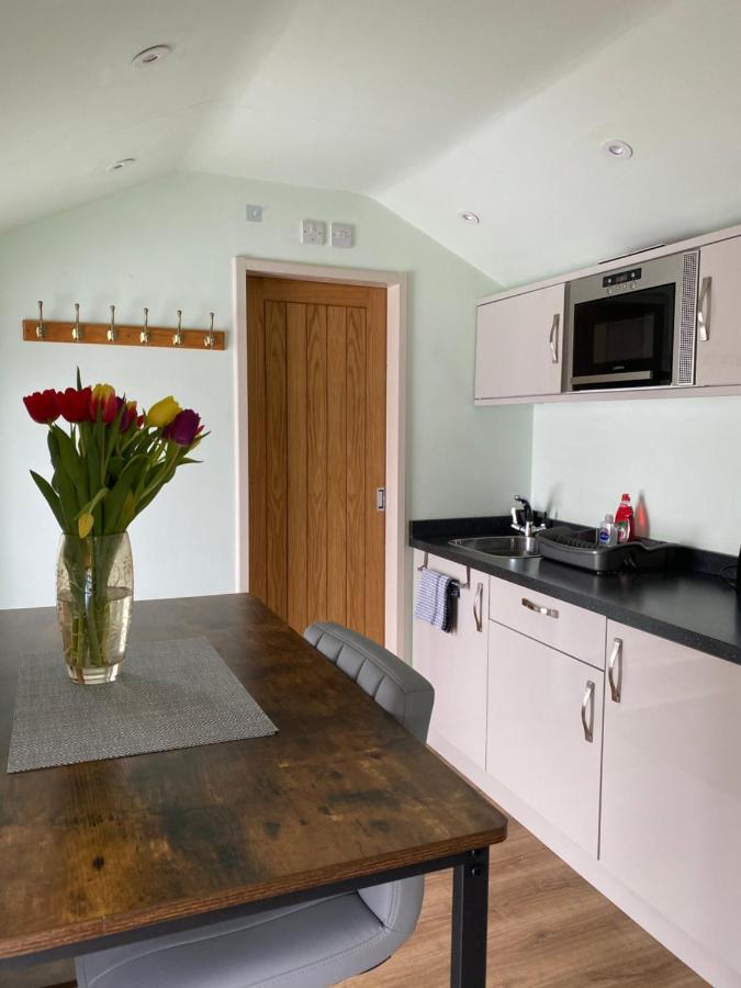 Cosy 1 Bed Garden Annexe Appartement Colchester Buitenkant foto